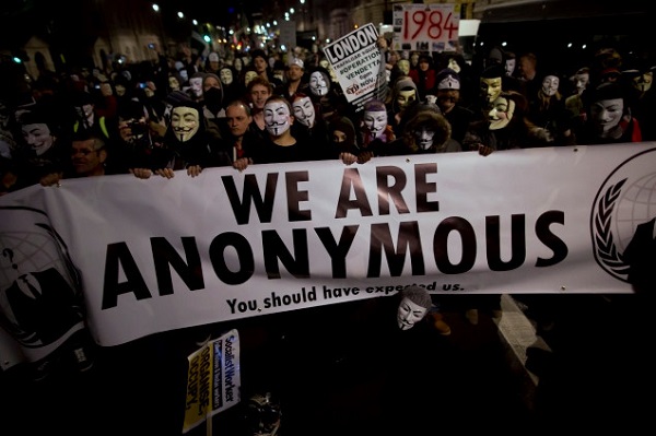 anonymous là gì và anonymous là anh hùng hay là tội phạm?